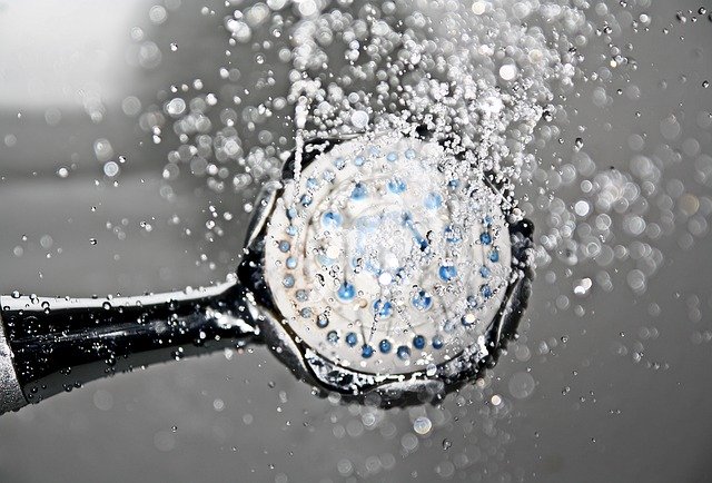 水シャワーのコツ|冷たいシャワーにおびえるな!
