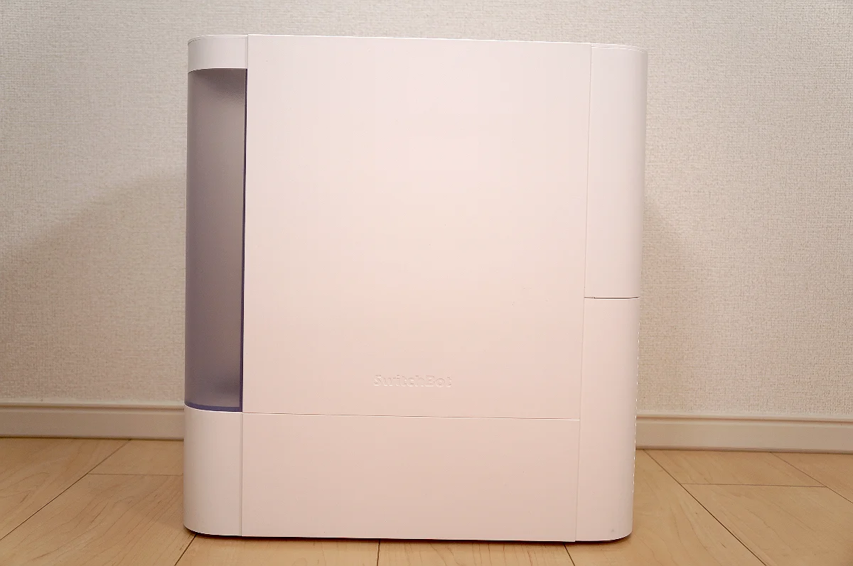 正面中央にさりげなく刻印されたSwitchBotのロゴ