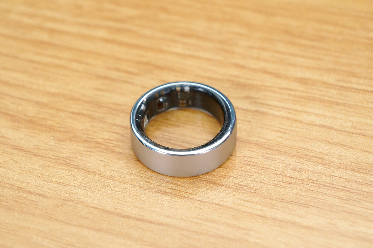 マットで落ち着いたデザイン｜仕事でつけてもOK FY RING