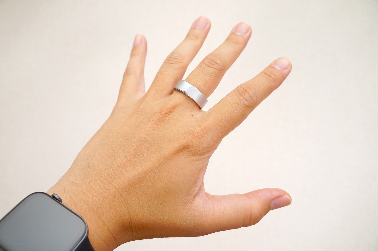 本体自体が軽く、装着感が良い｜時計が苦手な人でもOK FY RING