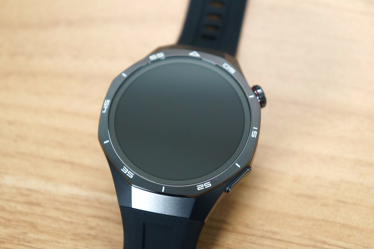 HUAWEI WATCH GT 5 Pro ディスプレイ